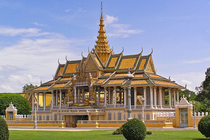 palais royal phnom penh pavillon clair lune